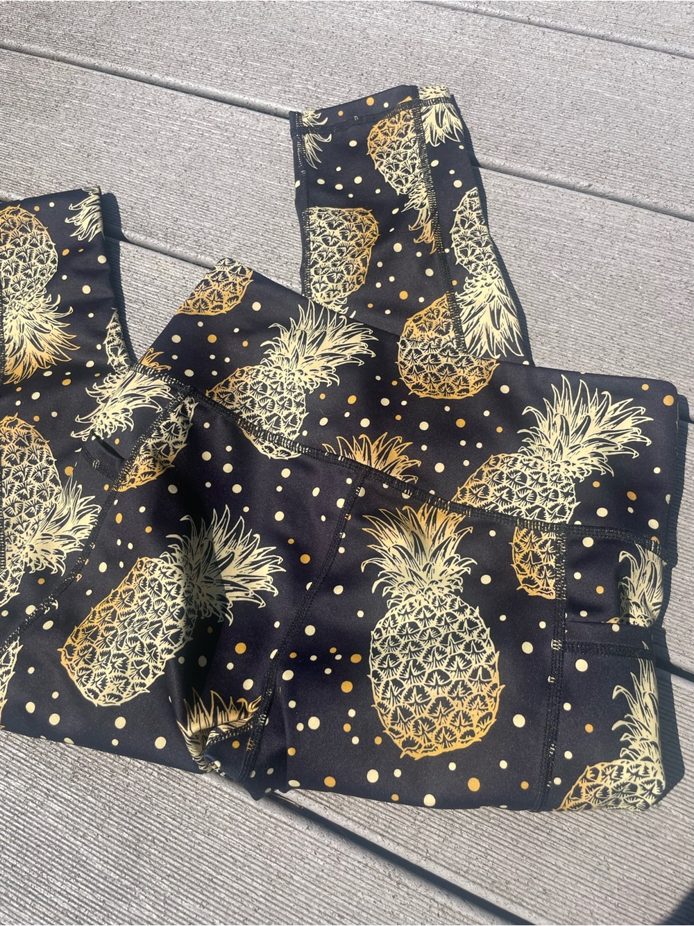 Share Constantly Varied Gear CVG Set Leggings Bra Shorts Black Gold Pineapple S - Picture 6 of 8